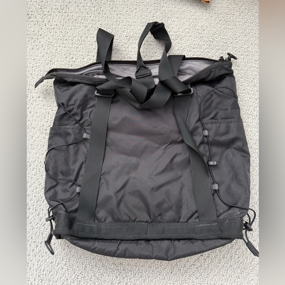 The North Face Black Duffel Tote Bag with Logo - Picture 2 of 2